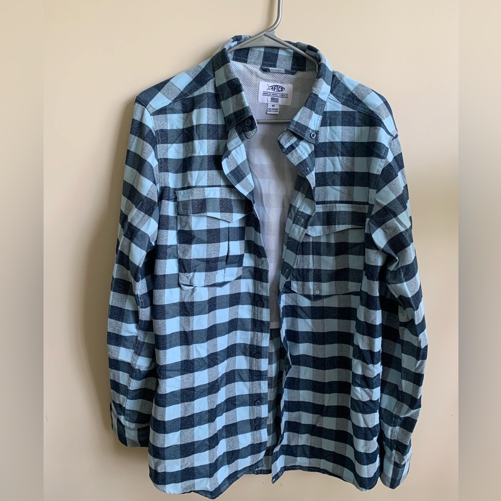 Men’s Aftco long sleeved shirt